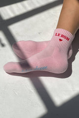 Embroidered Crew Socks : STRAWBERRY MILK
